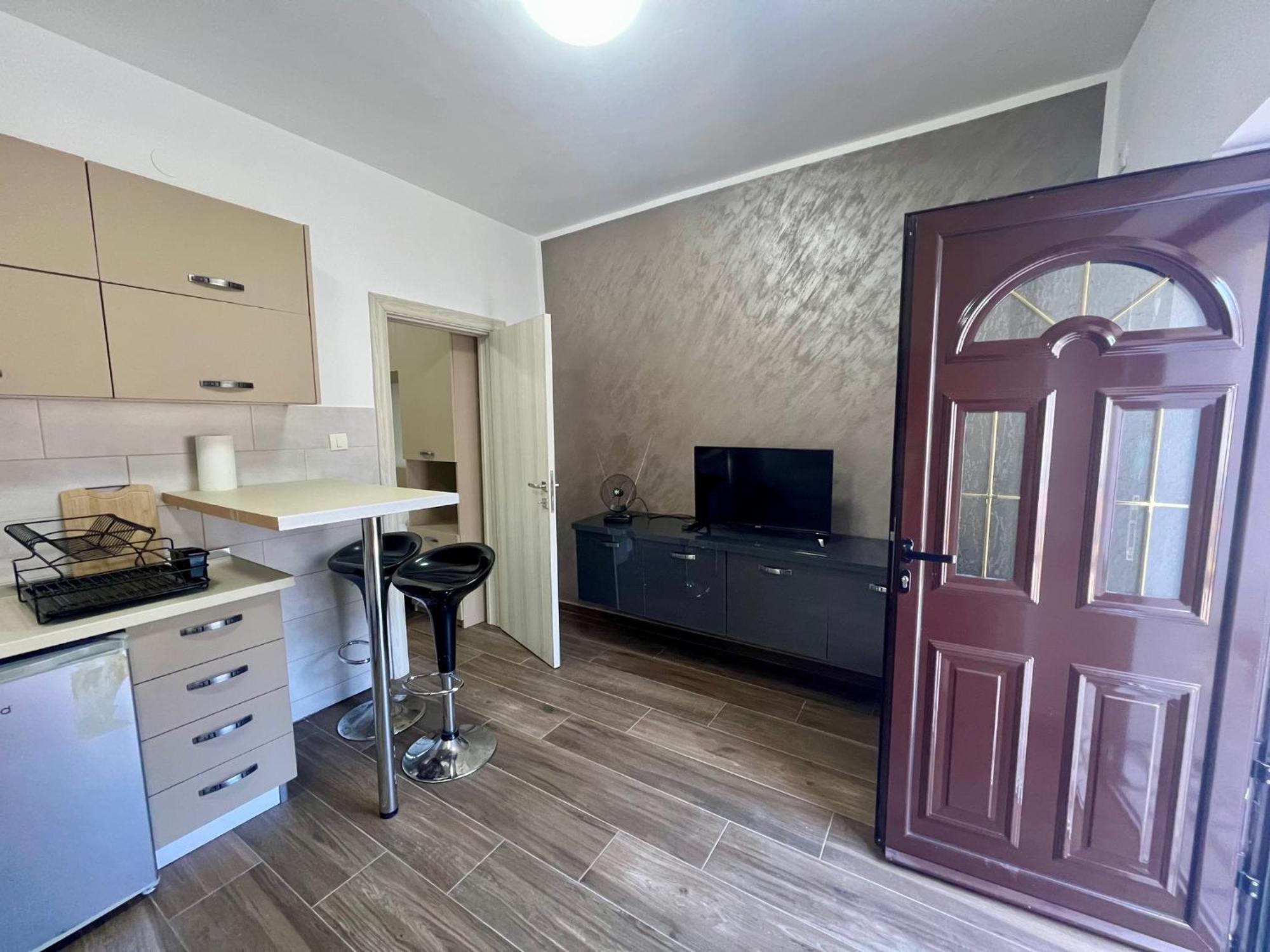 My Roots Apartment Kotor Exterior photo